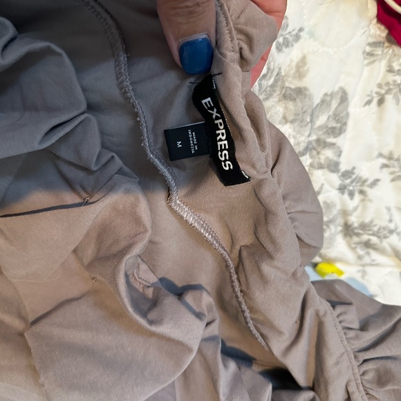 Lot of 7 size medium tops! Name brand!! - Picture 2 of 15